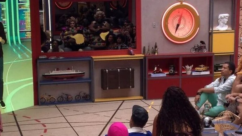 Após Tadeu interferir no 'BBB23', relembre vezes que o programa quebrou protocolo