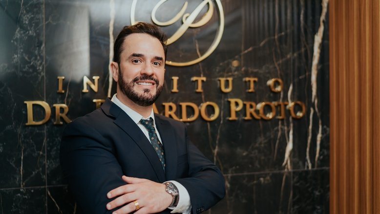 Lipoaspiração ultrassônica e vibrolipoaspiração: Dr. Ricardo Proto, cirurgião de Viih Tube, explica procedimentos