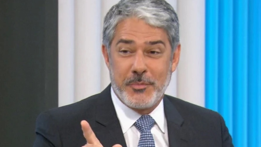 Alegria de William Bonner na cobertura da posse de Lula chama a atenção da web