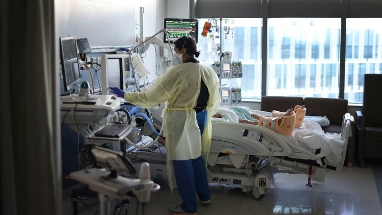 Nova variante de Covid-19 chega ao Brasil | (Crédito: GETTY IMAGES/AFP/Arquivos)