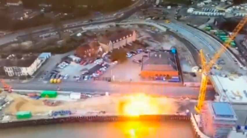 VÍDEO: bomba da Segunda Guerra Mundial explode enquanto especialistas tentavam desarmá-la