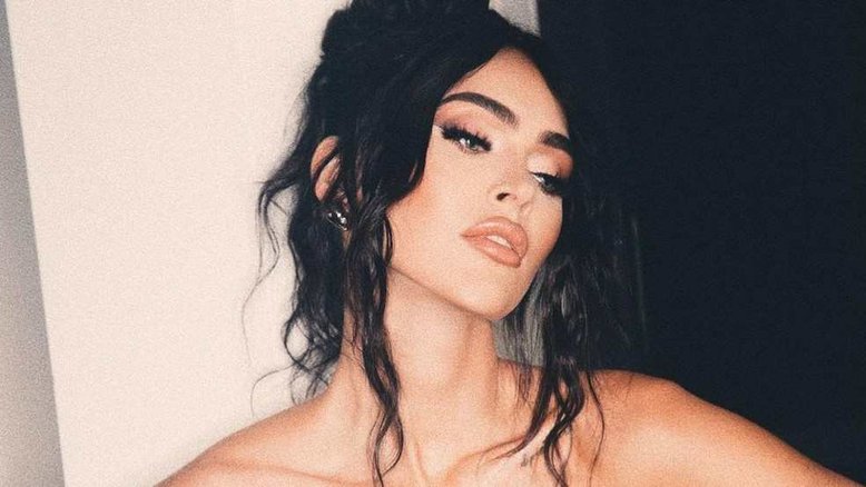 Citando demônios, Megan Fox quebra silêncio sobre crise no noivado com roqueiro