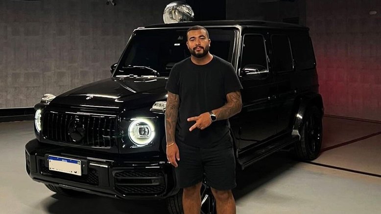 Influencer Rafa Borges chama atenção ao comprar carro de R$ 1 milhão