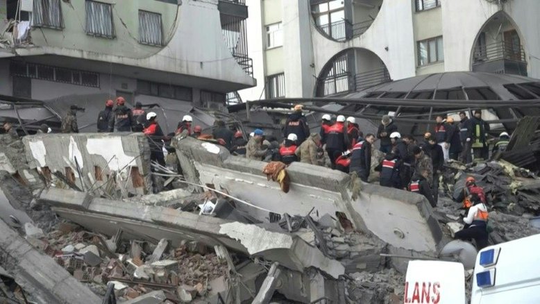 Terremoto de 7.8 na Turquia é o pior desde 1939