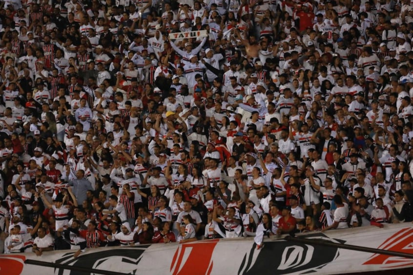 Após derrota contra o Bragantino, São Paulo anuncia 23 mil ingressos vendidos para clássico com o Santos