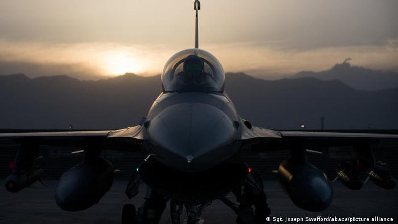 Após tanques, poderá a Ucrânia receber também aviões de combate?