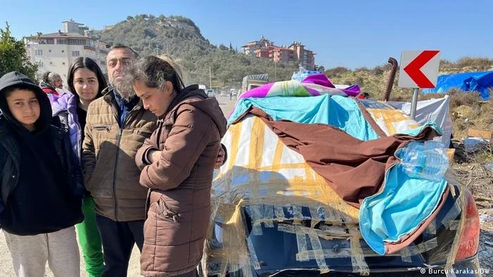 Vítimas do terremoto enfrentam onda de doenças na Turquia