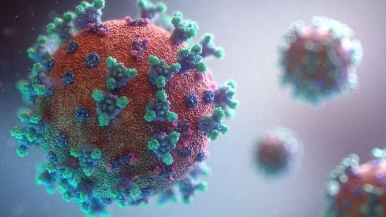 Éris: nova variante da Covid-19 é perigosa? Entenda riscos no Brasil e no mundo