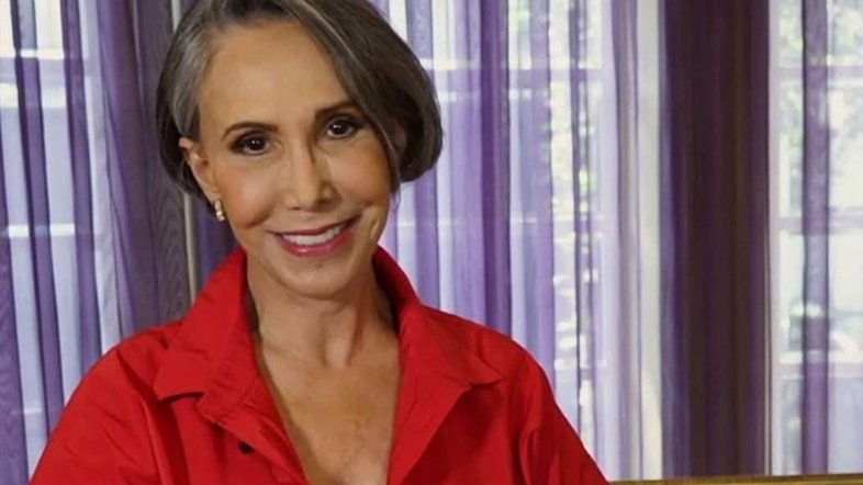 Atriz que deu vida à Dona Florinda combate fake news e defende Lula
