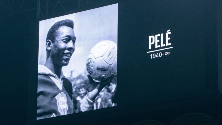 Fifa homenageia Pelé com performance de Seu Jorge e discurso de Ronaldo: 