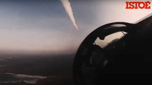 Força Aérea da Ucrânia usa caça poderoso em ataque contra russos