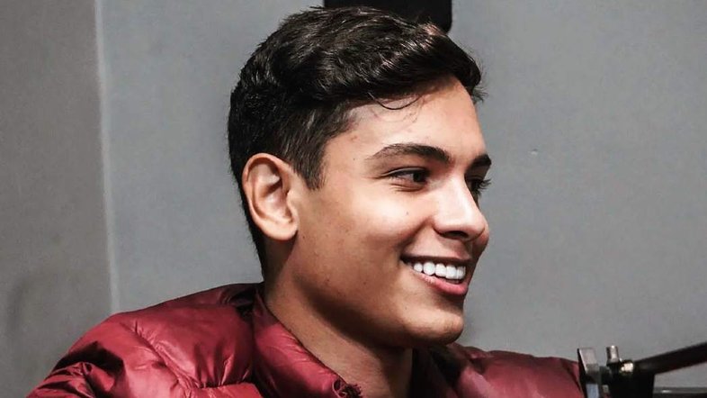 De empacotador de supermercado a youtuber milionário: Conheça a trajetória do jovem Thiago Hora