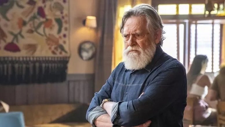 José de Abreu sofre acidente em gravação de novela: 'Não houve desmaio, mas doeu'