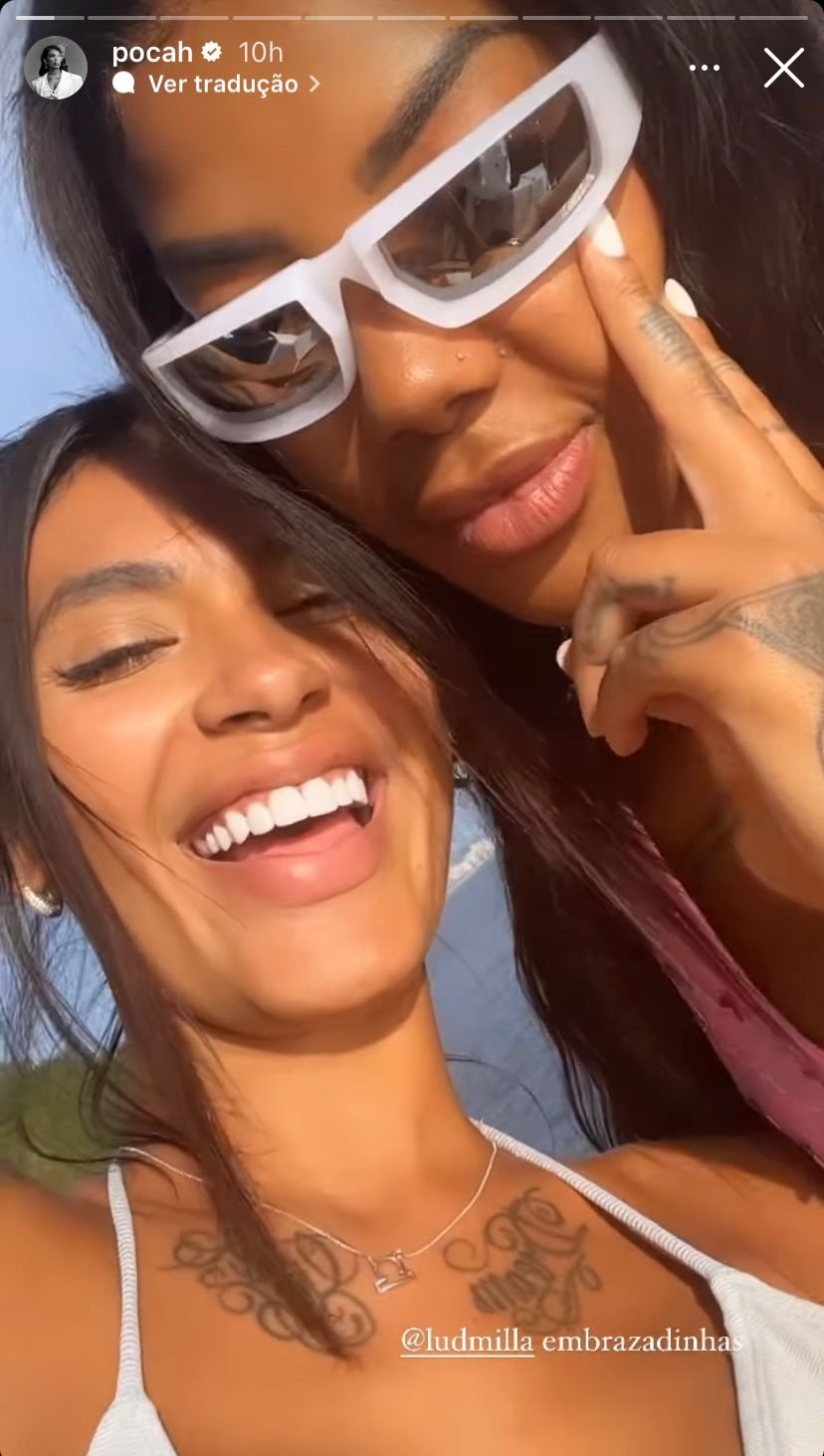 Pocah e Ludmilla curtem dia em barco com outras famosas 13 Pocah e Ludmilla curtem dia em barco com outras famosas