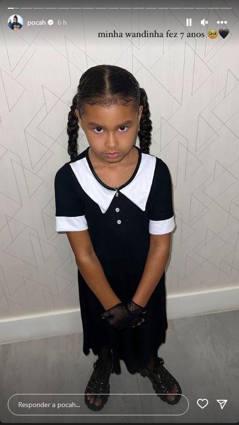 Filha de Pocah tem aniversário com tema da série ‘Wandinha’; confira fotos