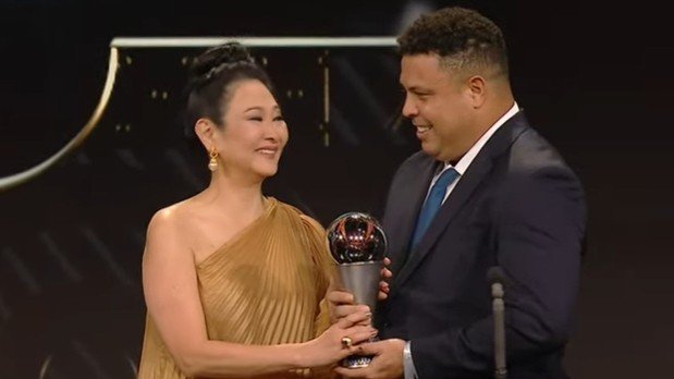 Fifa homenageia Pelé com performance de Seu Jorge e discurso de Ronaldo: 'Legado eterno' 4 Fifa homenageia Pelé com performance de Seu Jorge e discurso de Ronaldo: 'Legado eterno'