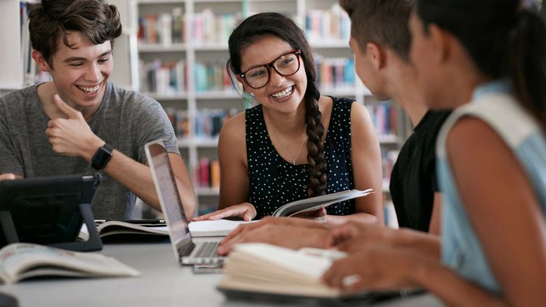 Omie reformula plataforma de educação para conectar empreendedores