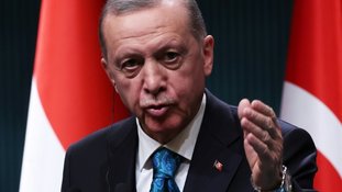 Turquia prende pelo menos 15 manifestantes em Parada do Orgulho LGBTQIA+
