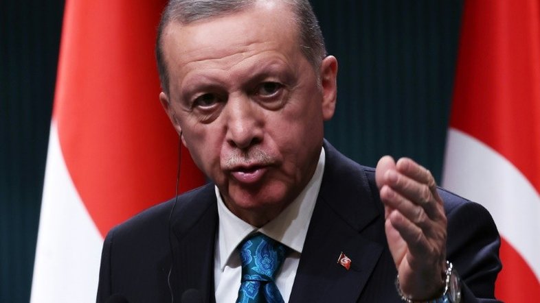 Turquia prende pelo menos 15 manifestantes em Parada do Orgulho LGBTQIA+