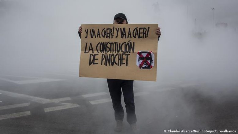 Chile recomeça processo para mudar Constituição de Pinochet