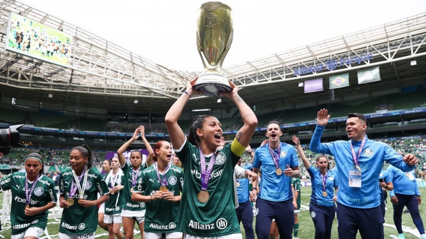 Palmeiras passa a ser favorito a ficar com a taça: 44%; veja chances de  título do Brasileirão 2023 – Portal Ponto X