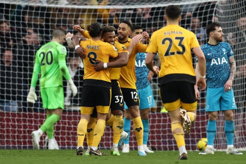 Nottingham Forest x Wolverhampton onde assistir, horário e escalações do jogo pela Premier