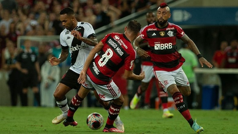 Flamengo perde invencibilidade para Vasco e decide Taça Guanabara com Fluminense