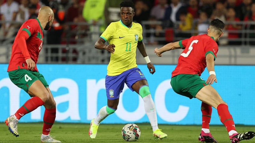 Brasil comete erros e perde para o Marrocos no primeiro jogo em