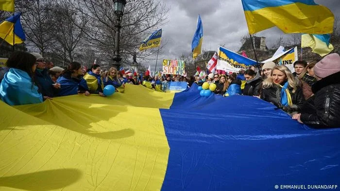 Pesquisa em dez países europeus mostra alta no apoio a Kiev