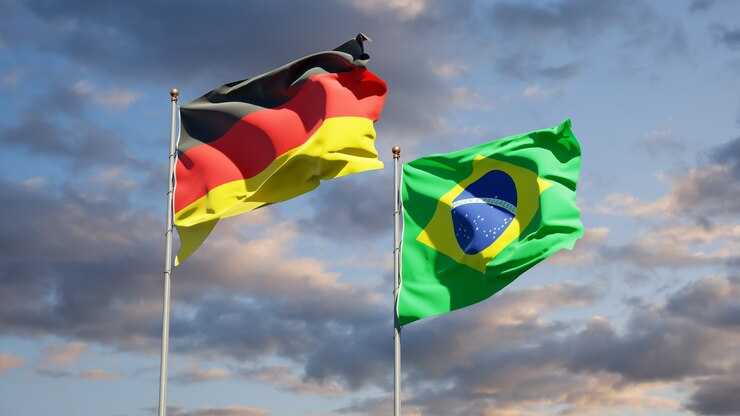 Bandeiras da Alemanha e do Brasil