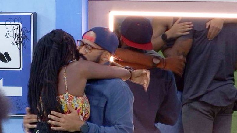 BBB23: 'Te amo', declara-se Sarah Aline para Ricardo após escapar do paredão
