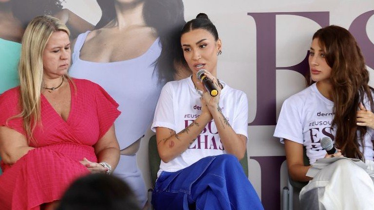 Bianca Andrade participa de ação sobre pobreza menstrual em escola de São Paulo 4 Bianca Andrade participa de ação sobre pobreza menstrual em escola de São Paulo