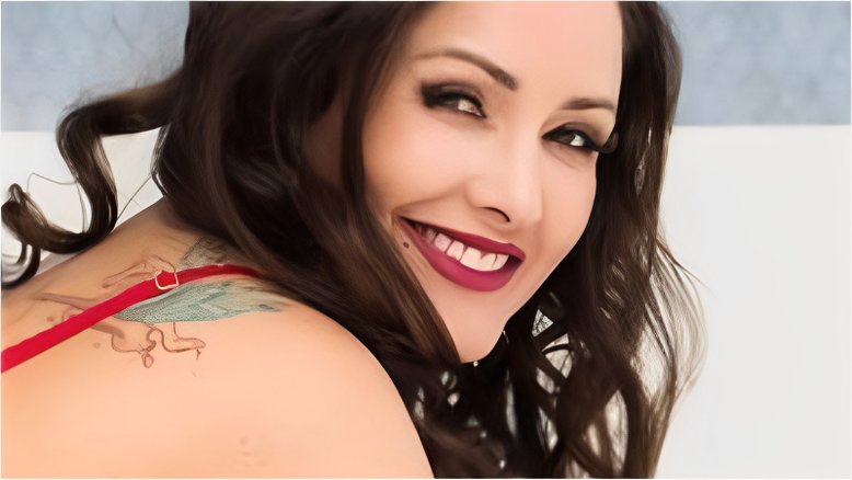 Nana Gouvea faz pose provocante de fio-dental na cama: ‘Boa semana’