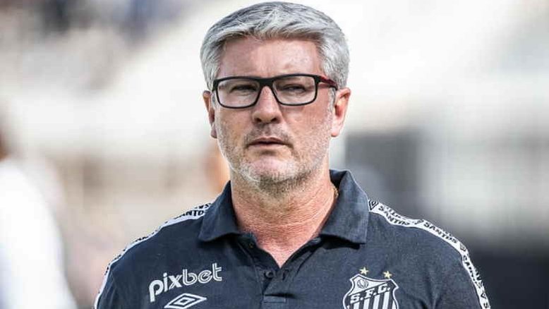 Odair vê Santos exemplar contra Vasco e torce por Deivid ser 'o novo raio' da Vila