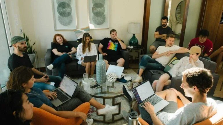 Reunião escritório tecnologia