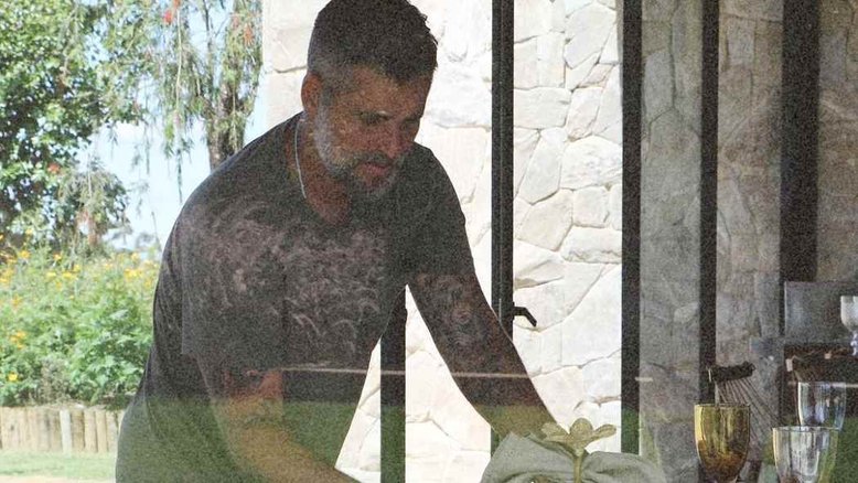 Fotos: Bruno Gagliasso mostra detalhes da nova casa: 'Cantinho meu e da Giovanna Ewbank'