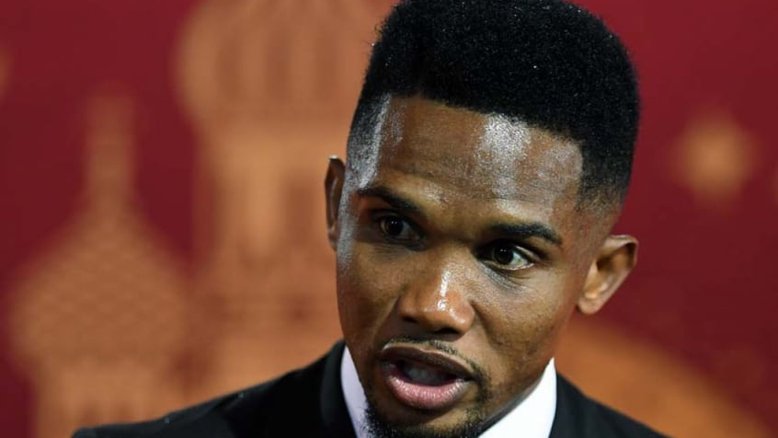 Morre o pai de Samuel Eto'o, ex-atacante do Barcelona e da Inter de Milão