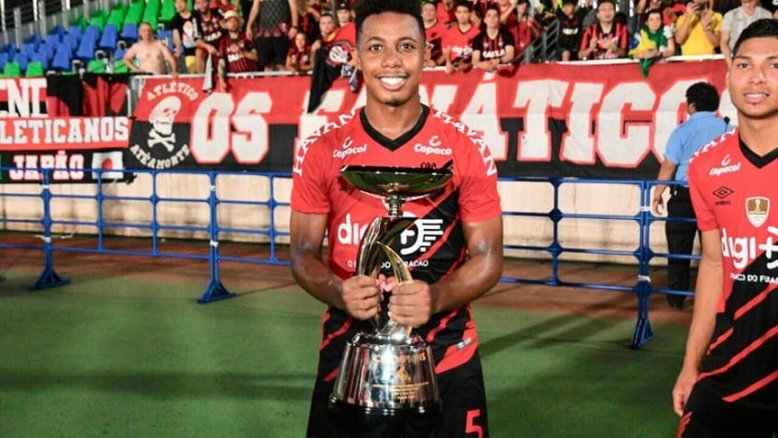 Com trajetória de conquistas na carreira, Wellington chega ao Avaí em busca de títulos