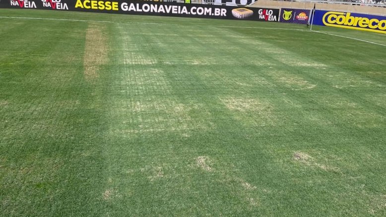 Everson reclama de gramado do Mineirão e diz que achou uma porca durante o jogo com o Brasil-RS