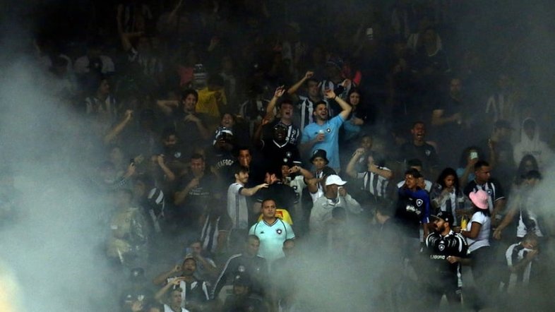Botafogo se reúne com organizadas para alinhar interesses e discutir projetos