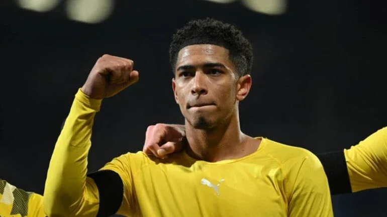 Bellingham rejeita futebol inglês e escolhe jogar no Real Madrid, diz jornal