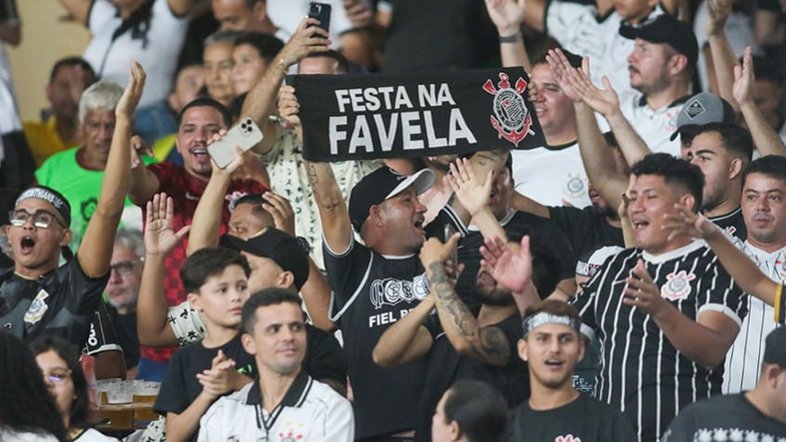 Mesmo com ingressos, torcedores do Corinthians são impedidos de acompanhar partida contra o Remo