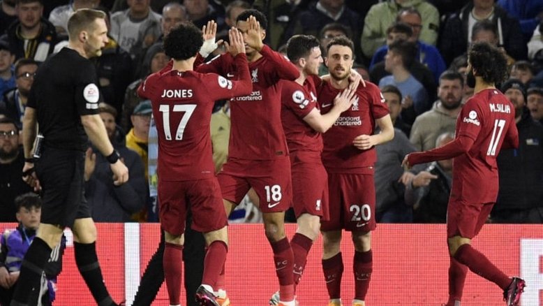 Diogo Jota desencanta, Salah brilha e Liverpool goleia o Leeds