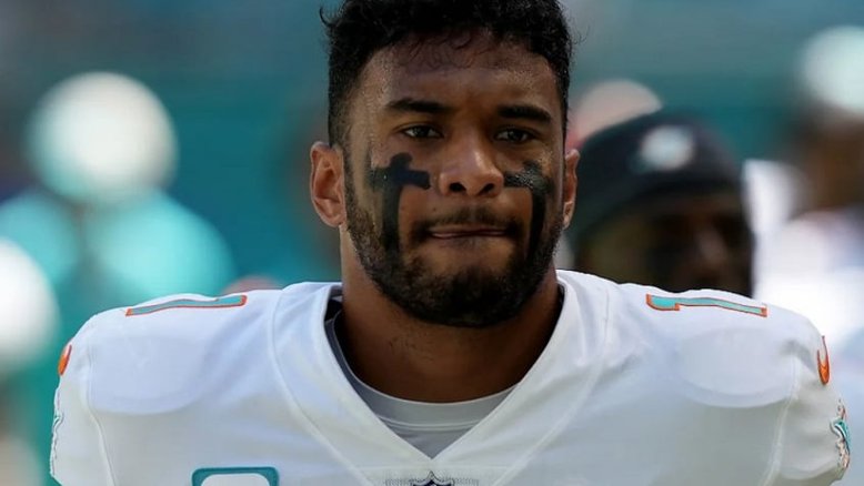 Tua Tagovailoa afirma que chegou a cogitar aposentadoria durante a última temporada da NFL