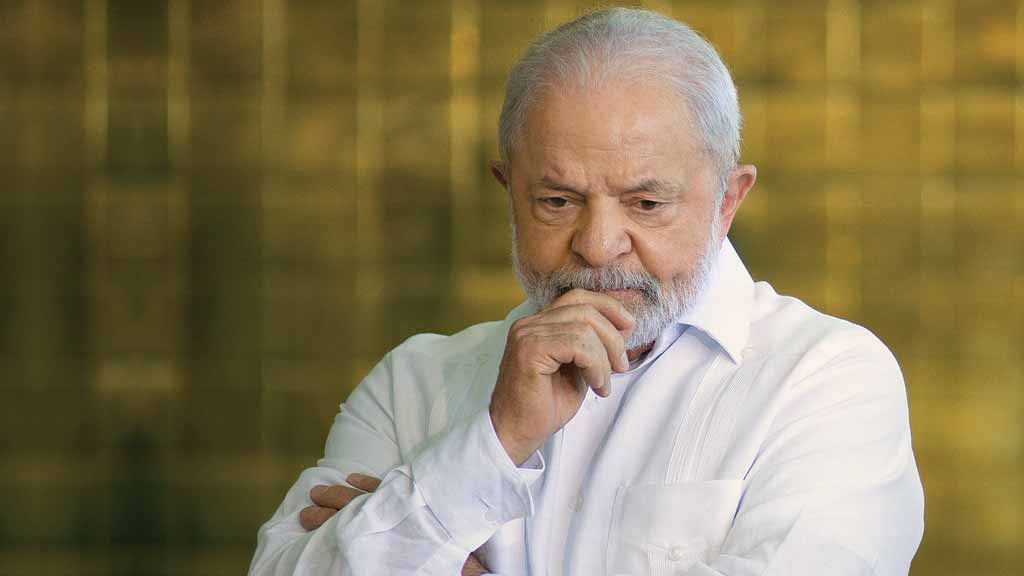 Os 100 dias de Lula 3 são marcados por retomada de programas sociais e várias encrencas políticas