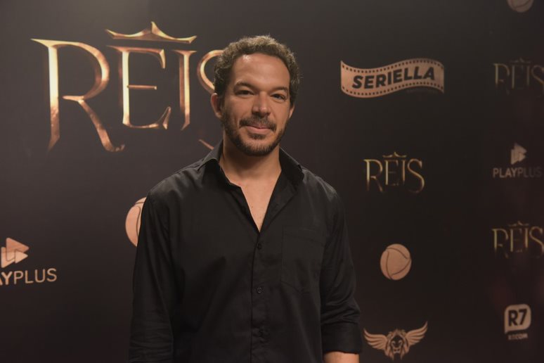 Ator Fifo Benicasa chama atenção em 6ª temporada de 'Reis - A Conquista'