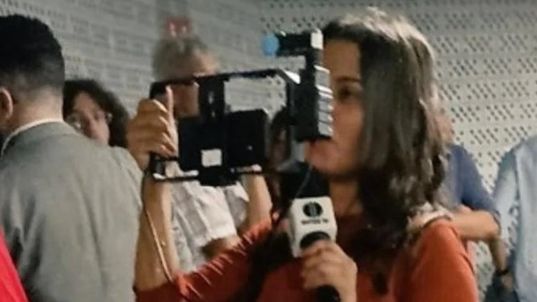 Repórteres da GloboNews passarão a usar celular para se filmar ao vivo, diz colunista