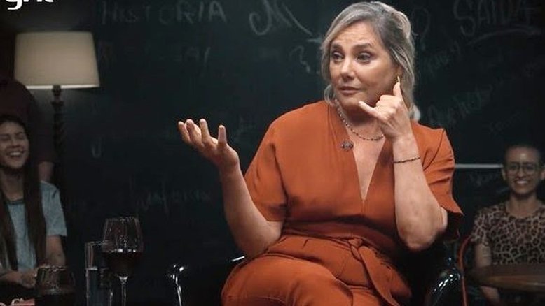 Vídeo: Heloísa Perissé diverte com gafe sobre coceira íntima; assista