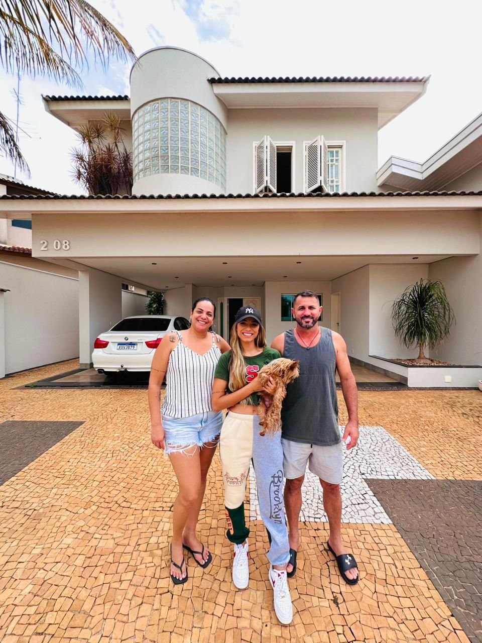 Exclusivo: Key Alves realiza sonho dos pais com uma mansão de R$ 3 milhões