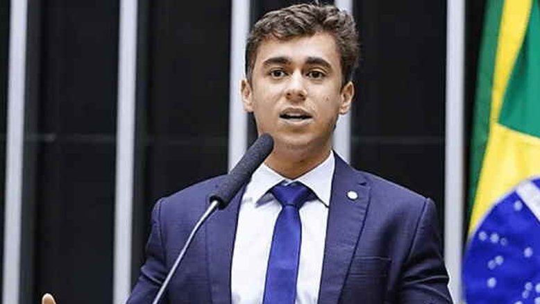 Eleito presidente da Comissão de Educação, Nikolas propôs lei que veta linguagem neutra em escolas